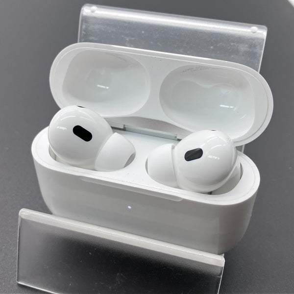 【中古】MagSafe充電ケース(USB-C)付きAirPods Pro(第2世代) MTJV3JA【秋葉原】