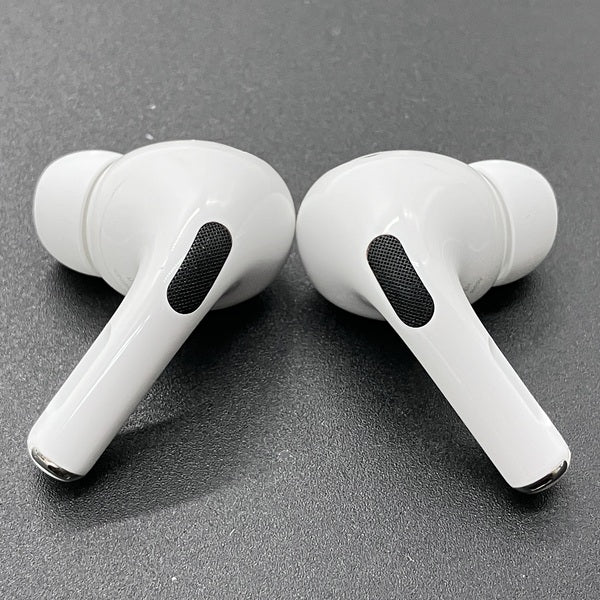 Apple 【中古】MagSafe充電ケース(USB-C)付きAirPods Pro(第2世代