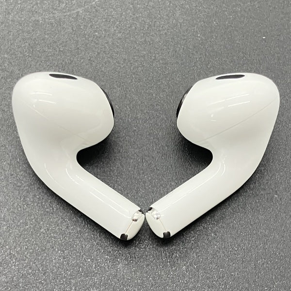 【中古】AirPods Pro (第2世代) MQD83J/A【秋葉原】