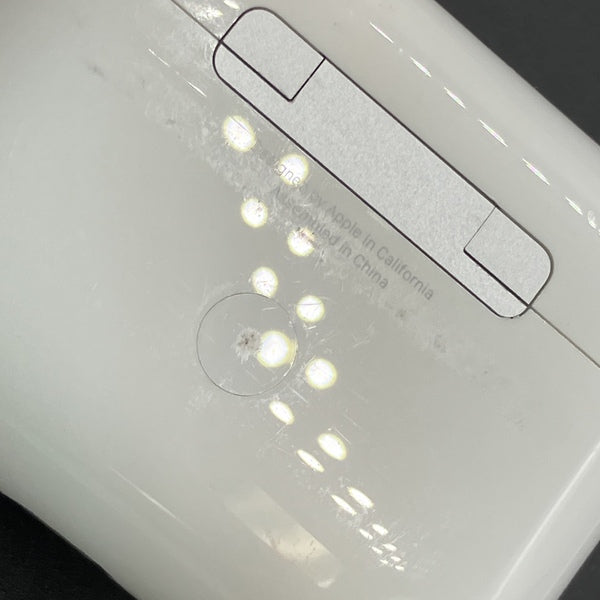 【中古】MagSafe充電ケース(USB-C)付きAirPods Pro(第2世代) MTJV3JA【秋葉原】