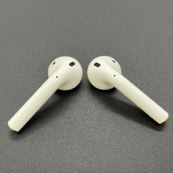 Apple 【中古】AirPods with Charging Case MV7N2J/A【名古屋】 – e