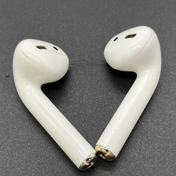 Apple 【中古】AirPods with Charging Case MV7N2J/A【名古屋】 – e