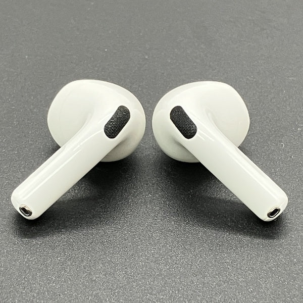 【中古】AirPods 4 MXP93J/A（アクティブノイズキャンセリング搭載）【日本橋】