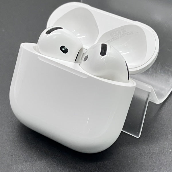 【中古】AirPods 4 MXP93J/A（アクティブノイズキャンセリング搭載）【日本橋】