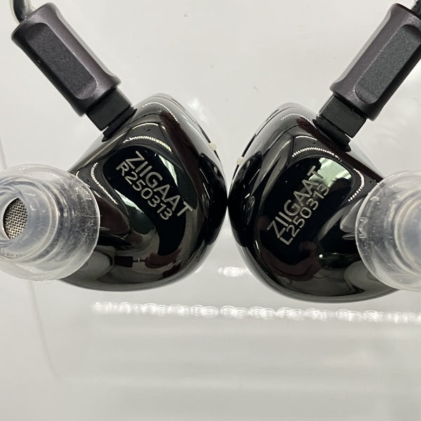 【中古】ZiiGaat x Fresh Reviews Arete II - Red【秋葉原】