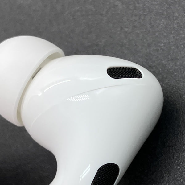 Apple 【中古】MagSafe充電ケース(USB-C)付きAirPods Pro(第2世代