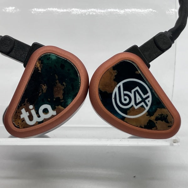 【中古】tia Fourt  【64A-0380】【秋葉原】