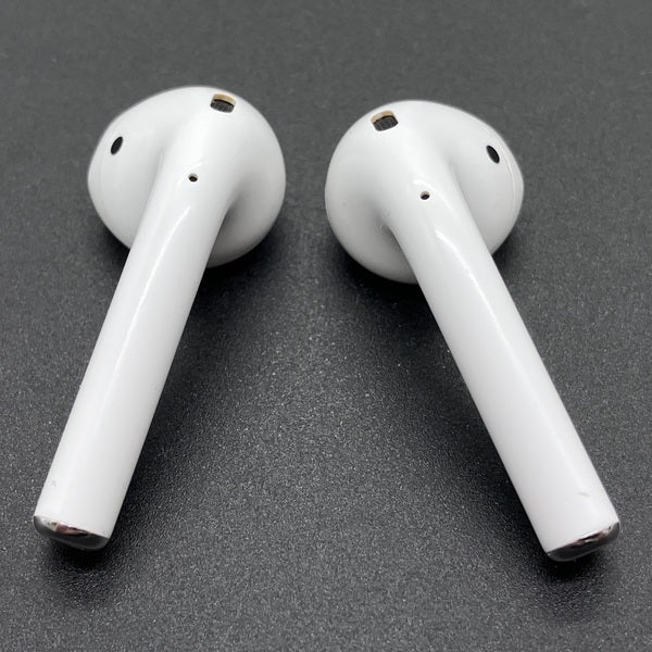 Apple 【中古】AirPods with Charging Case MV7N2J/A【秋葉原】 – e