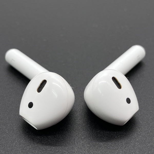 Apple 【中古】AirPods with Charging Case MV7N2J/A【秋葉原】 – e