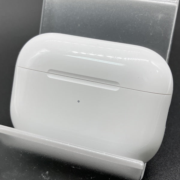 Apple 【中古】MagSafe充電ケース(USB-C)付きAirPods Pro(第2世代