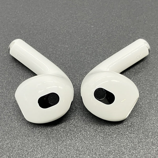Apple 【中古】Airpods MPNY3J/A 3rd Generation Lightning充電ケース