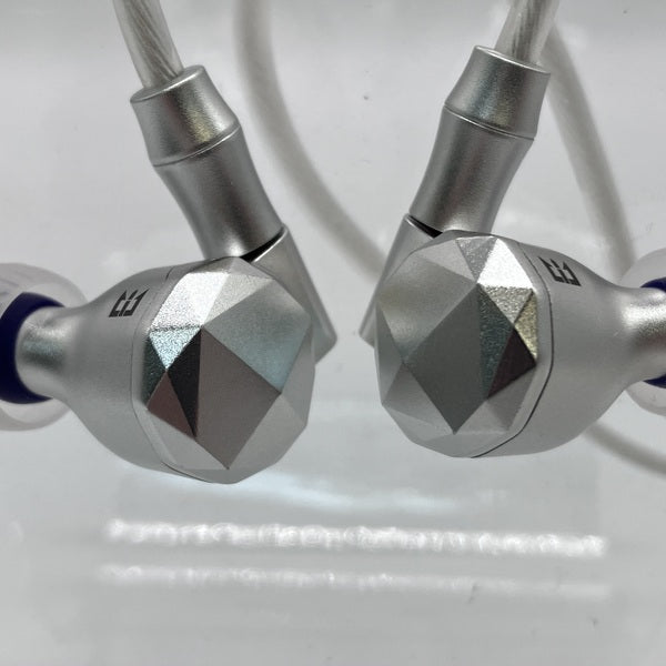 【中古】TRI I2【日本橋】