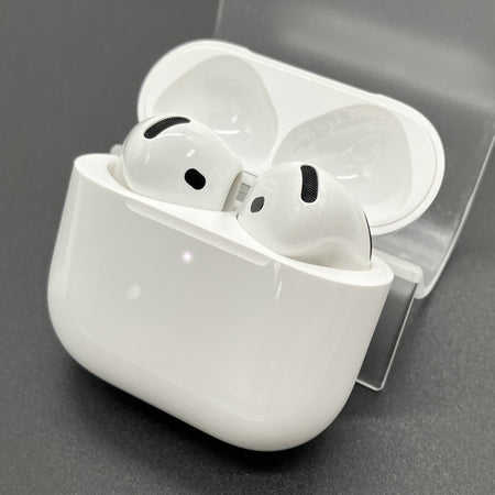 Apple AirPods 4 中古品 Apple 【中古】AirPods 4 MXP93J/A（アクティブノイズキャンセリング