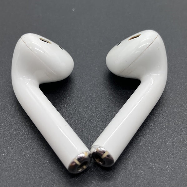 Apple 【中古】AirPods with Wireless Charging Case MRXJ2J/A【秋葉原