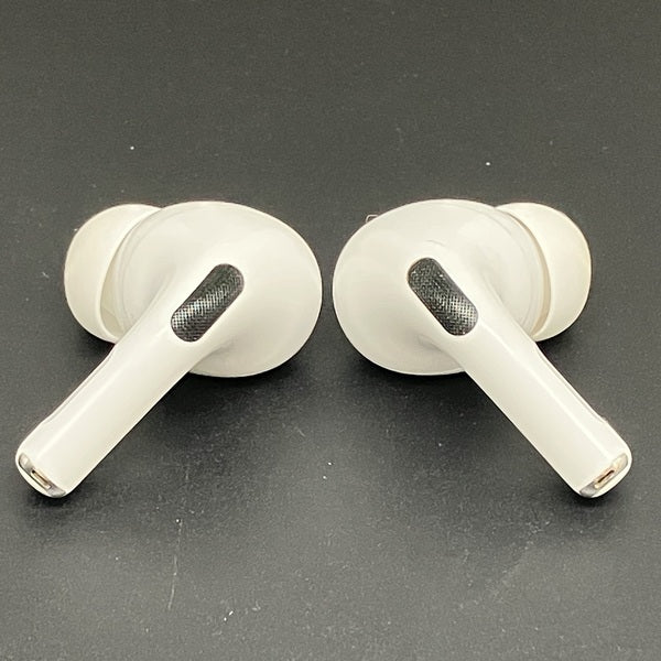 Apple 【中古】MagSafe充電ケース(USB-C)付きAirPods Pro(第2世代