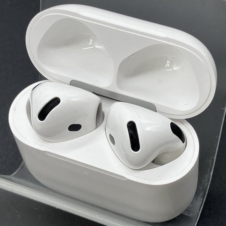 Apple 【中古】AirPods 4 MXP93J/A（アクティブノイズキャンセリング