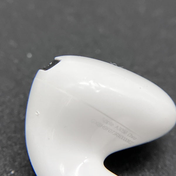 Apple 【中古】AirPods 4 MXP93J/A（アクティブノイズキャンセリング