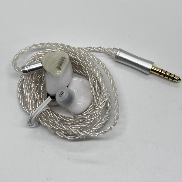 AAW 【中古】Z06 Blanc Edition(Universal Fit)【秋葉原】 – e☆イヤホン