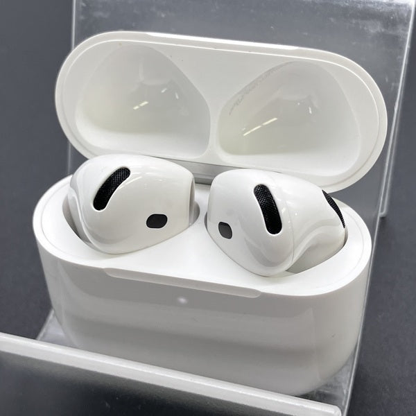 【中古】AirPods 4 MXP93J/A（アクティブノイズキャンセリング搭載）【日本橋】