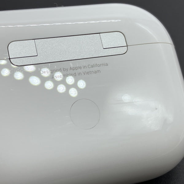Apple 【中古】MagSafe充電ケース(USB-C)付きAirPods Pro(第2世代