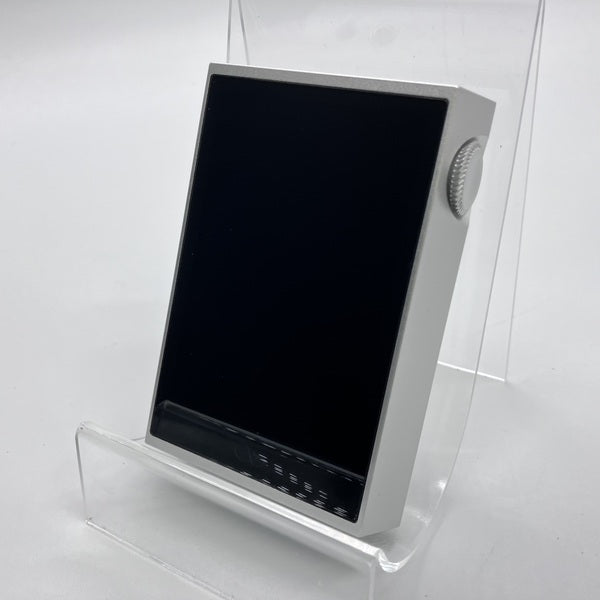 【中古】M1 Plus Silver【日本橋】