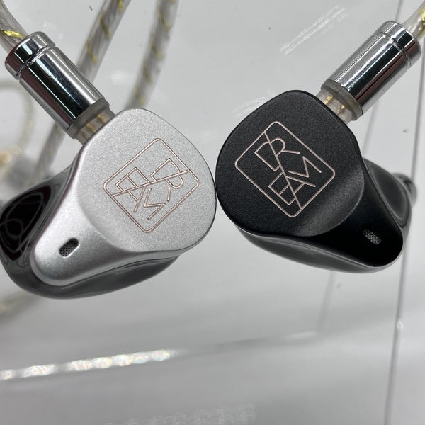 【中古】EM10【秋葉原】