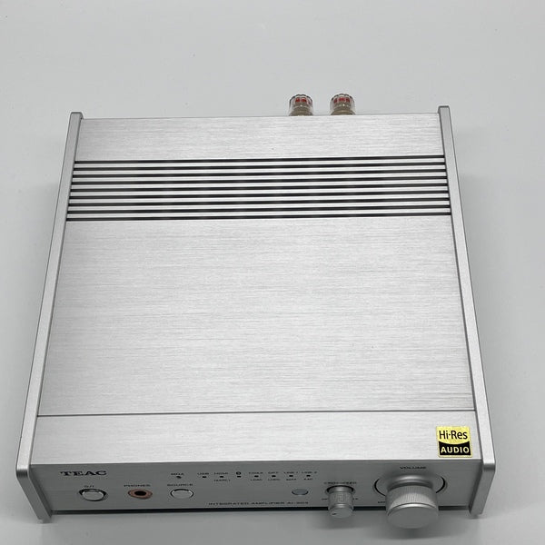 TEAC 【中古】AI-303 シルバー【秋葉原】 – e☆イヤホン