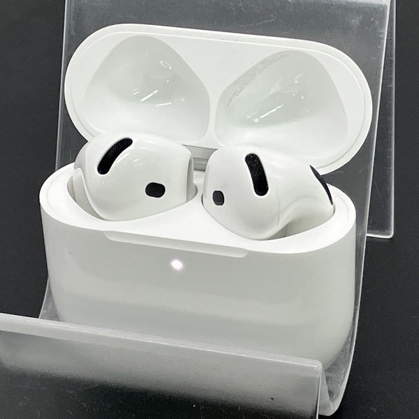 【中古】AirPods 4 MXP93J/A（アクティブノイズキャンセリング搭載）【秋葉原】