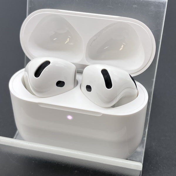 【中古】AirPods 4 MXP93J/A（アクティブノイズキャンセリング搭載）【秋葉原】