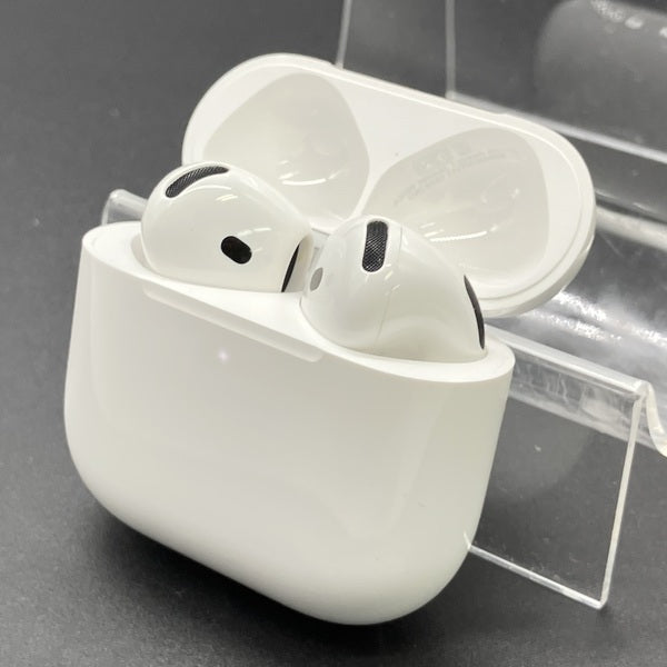 【中古】AirPods 4 MXP93J/A（アクティブノイズキャンセリング搭載）【日本橋】
