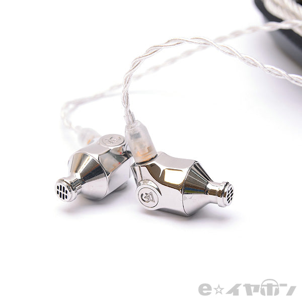 イヤホン CAMPFIRE AUDIO ATLAS Sandal Audio: いろいろ試聴記 Campfire Audio Atlas イヤホン