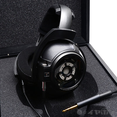 HD 820