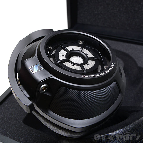 HD 820