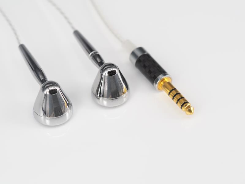 水月雨 (MOONDROP) Liebesleid 4.4mm Balanced Version – e
