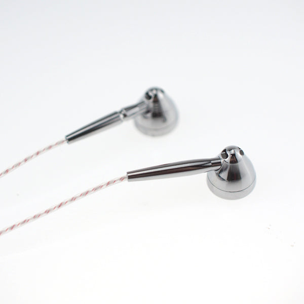 水月雨　Liebesleid 水月雨 (MOONDROP) Liebesleid 2.5mm Balanced Version – e☆イヤホン