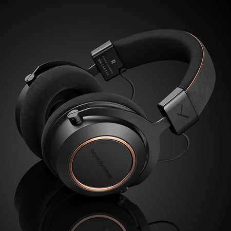 ヘッドホン beyerdynamic Amiron Wireless JP Copper Amiron Wireless JP COPPER | 密閉型Bluetooth®ヘッドホン | TASCAM (日本)