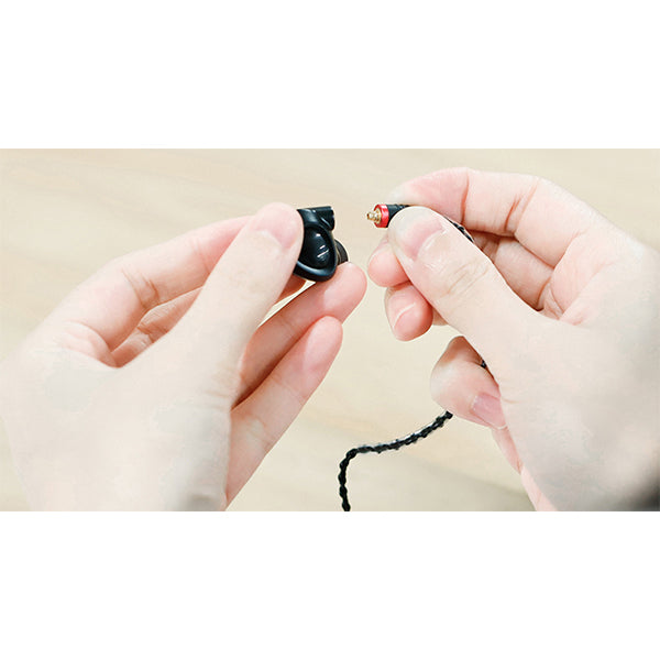 価格変更！Shanling ME100 リケーブル可能イヤフォン ハイレゾ対応 価格変更！Shanling ME100 リケーブル可能イヤフォン ハイレゾ