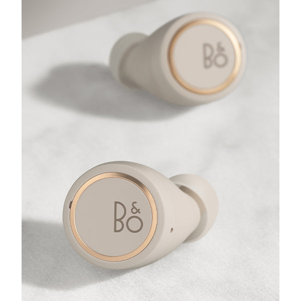 ヘッドフォン/イヤフォン Beoplay E8 3rd Gen Gold Tone B&O、完全ワイヤレス「Beoplay E8 3rd」など2機種に新色