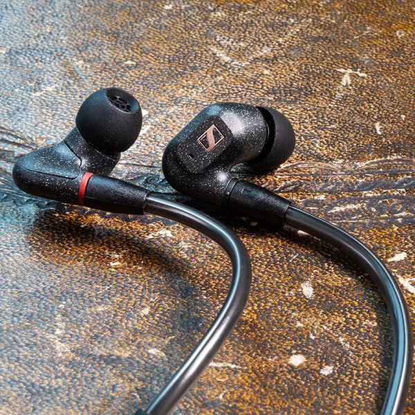Sennheiser IE 300 有線イヤホン Sennheiser IE 300 イヤホン IE 300 EARPHONES FROM SENNHEISER - The