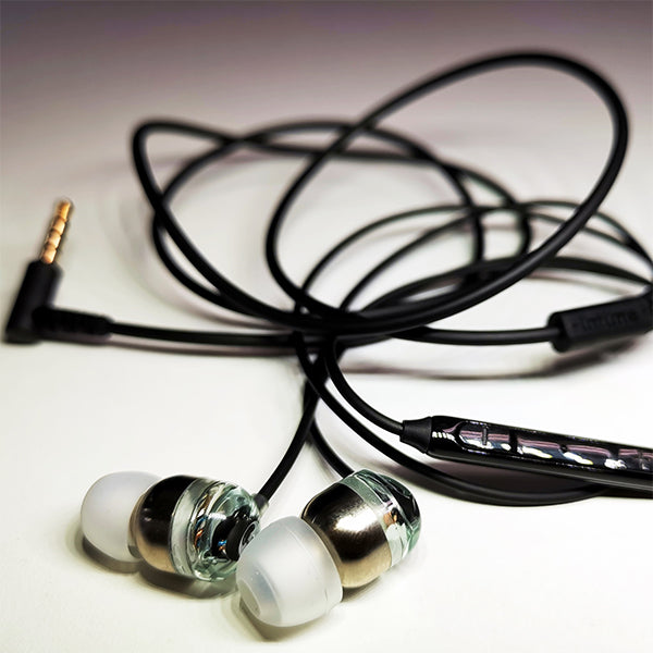 intime 碧 (Sora) 有線イヤホン intime 碧（SORA）Light with Microphone – e☆イヤホン