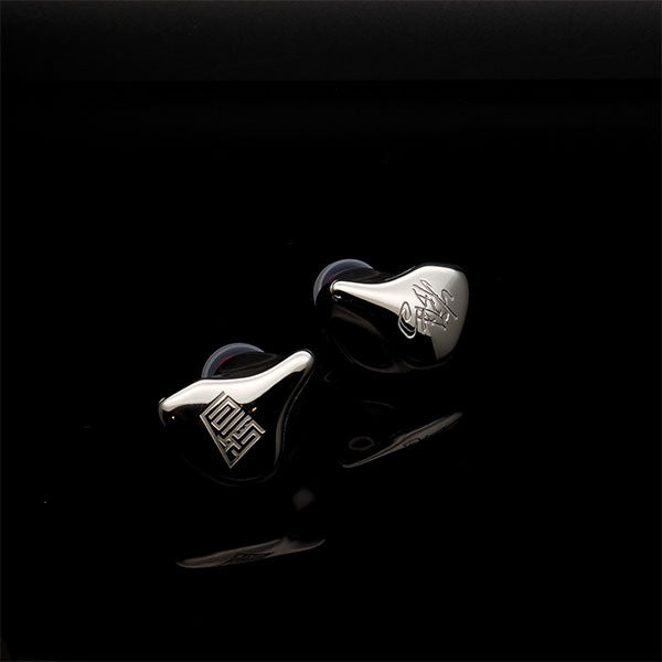 Heartfield 鹿　有線イヤホン　IEM HeartField 鹿 – e☆イヤホン