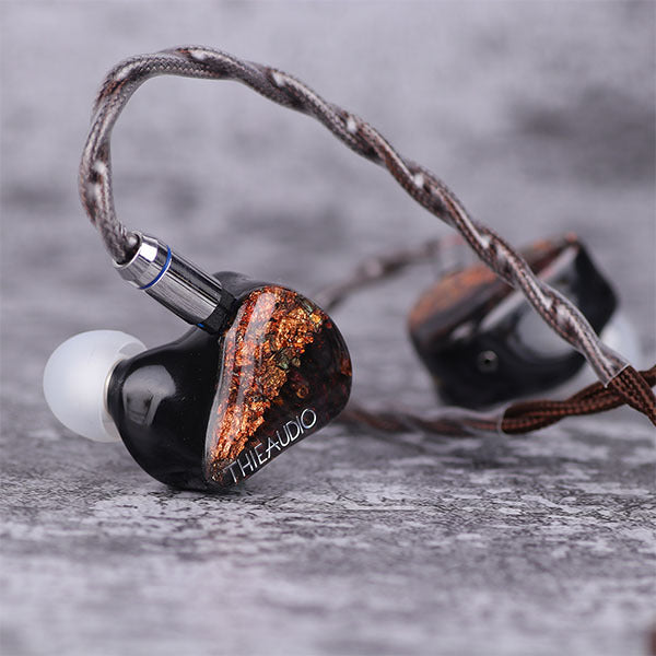 １着でも送料無料 V16 THIEAUDIO DIVINITY e☆イヤホン – イヤホン