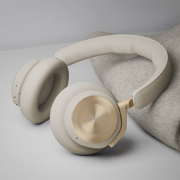 BANG & OLUFSEN Beoplay HX – e☆イヤホン