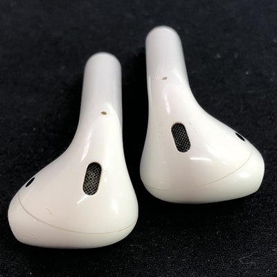 【中古】AirPods with Charging Case MV7N2J/A【日本橋】