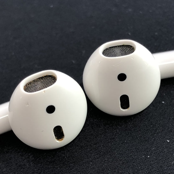 【中古】AirPods with Charging Case MV7N2J/A【日本橋】