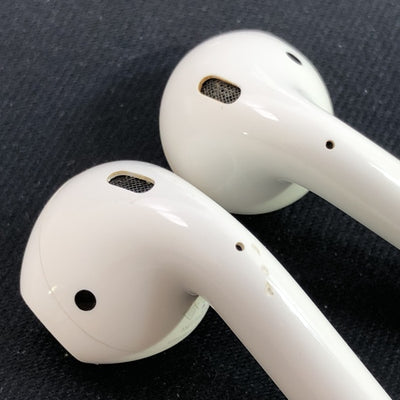 【中古】AirPods with Charging Case MV7N2J/A【日本橋】