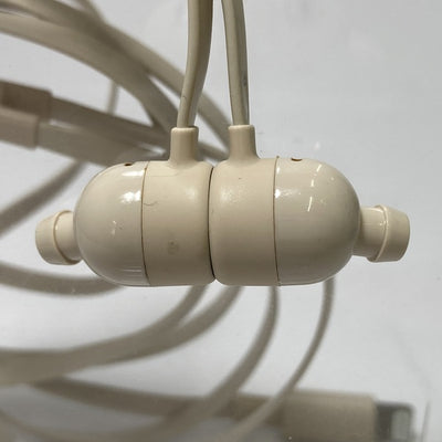 【中古】urBeats3 Lightning サテンゴールド 【BT URBEATS LTG S-GLD（MUHW2PA/A）】【日本橋】