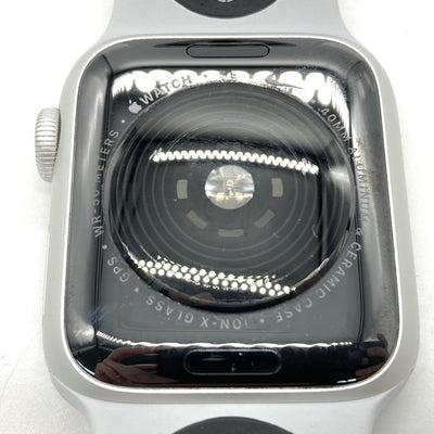 【中古】Apple Watch Nike SE （40mm GPS）アルミニウム【秋葉原】