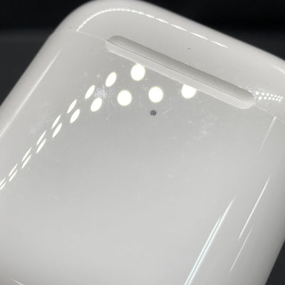 【中古】Wireless Charging Case for AirPods MR8U2J/A（ジャンク・返品不可）【秋葉原】