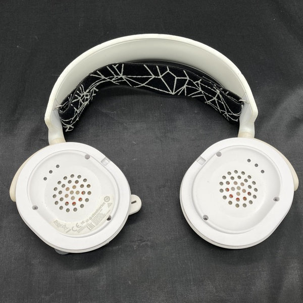 【中古】SteelSeries Arctis 5 White（イヤパット欠品）【日本橋】